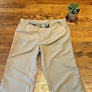 Men’s CloudVeil Cargo Pants. Size: 36